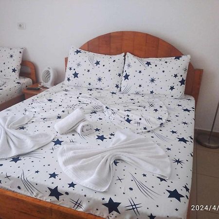 Lini Erda Lakeside Guesthouse מראה חיצוני תמונה