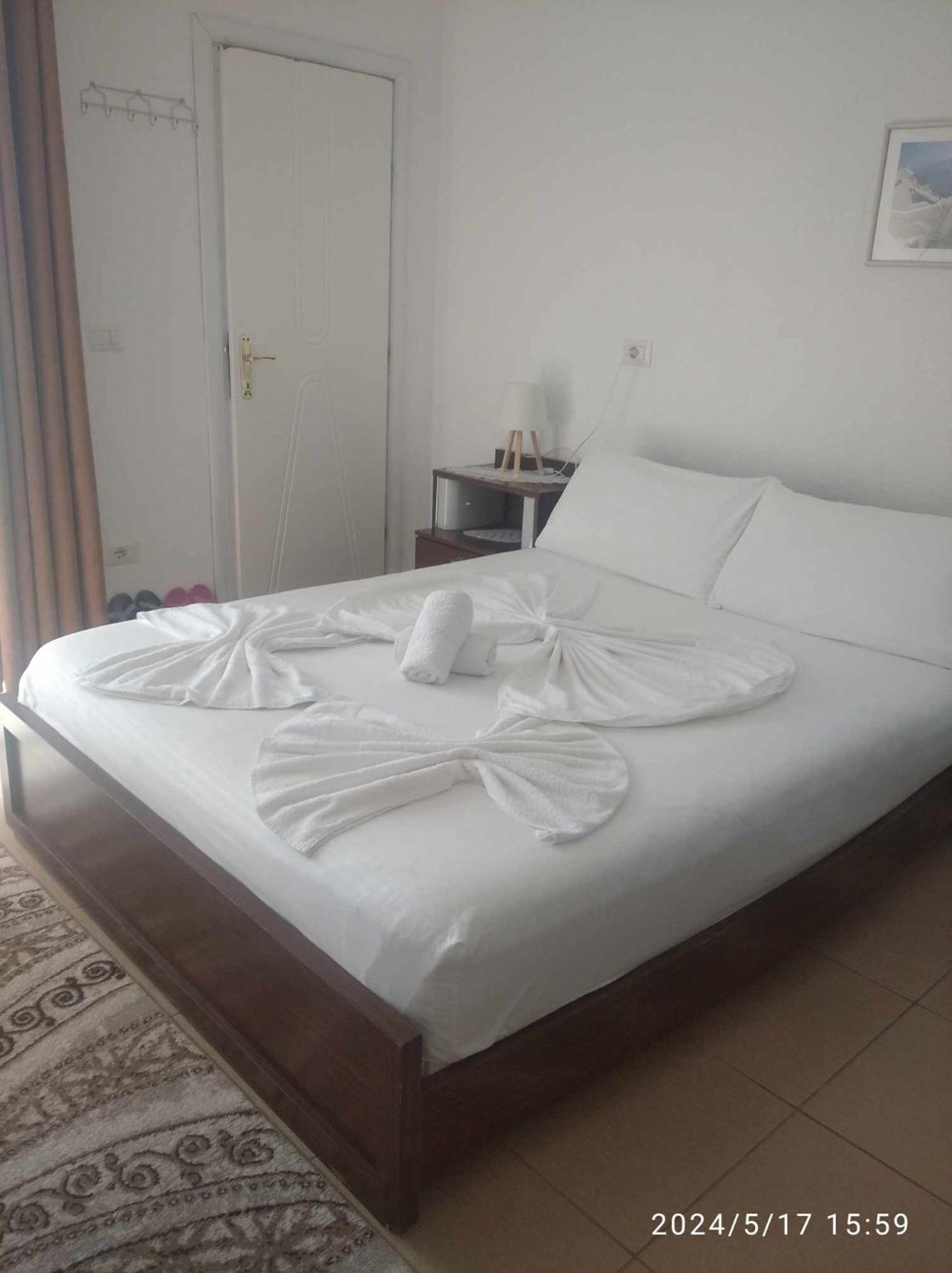 Lini Erda Lakeside Guesthouse חדר תמונה