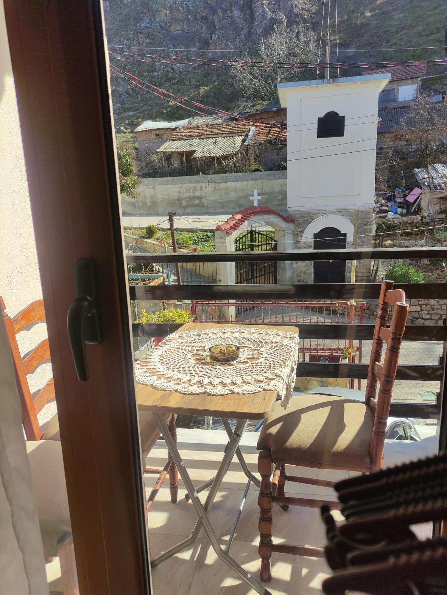 Lini Erda Lakeside Guesthouse חדר תמונה