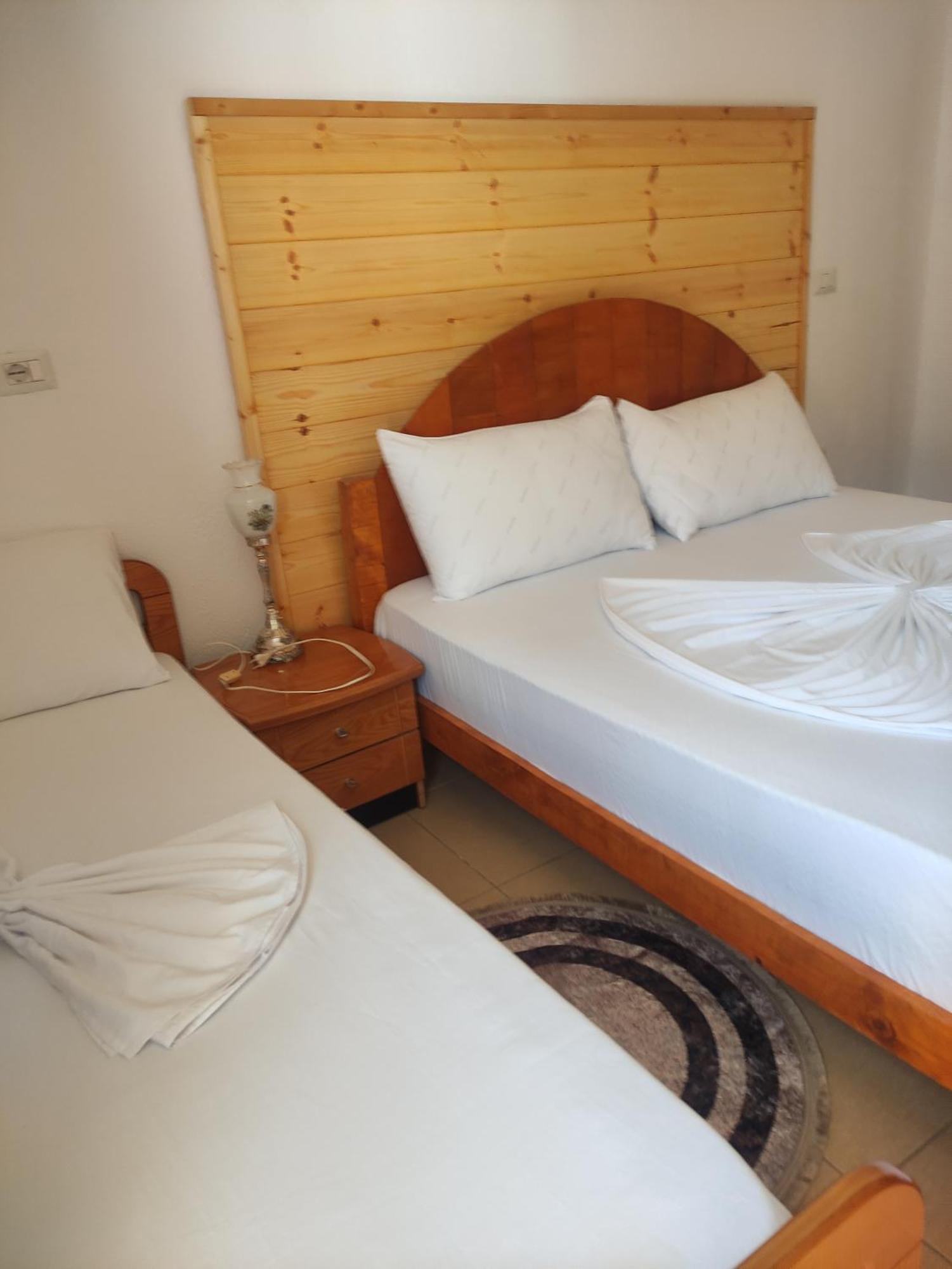 Lini Erda Lakeside Guesthouse חדר תמונה