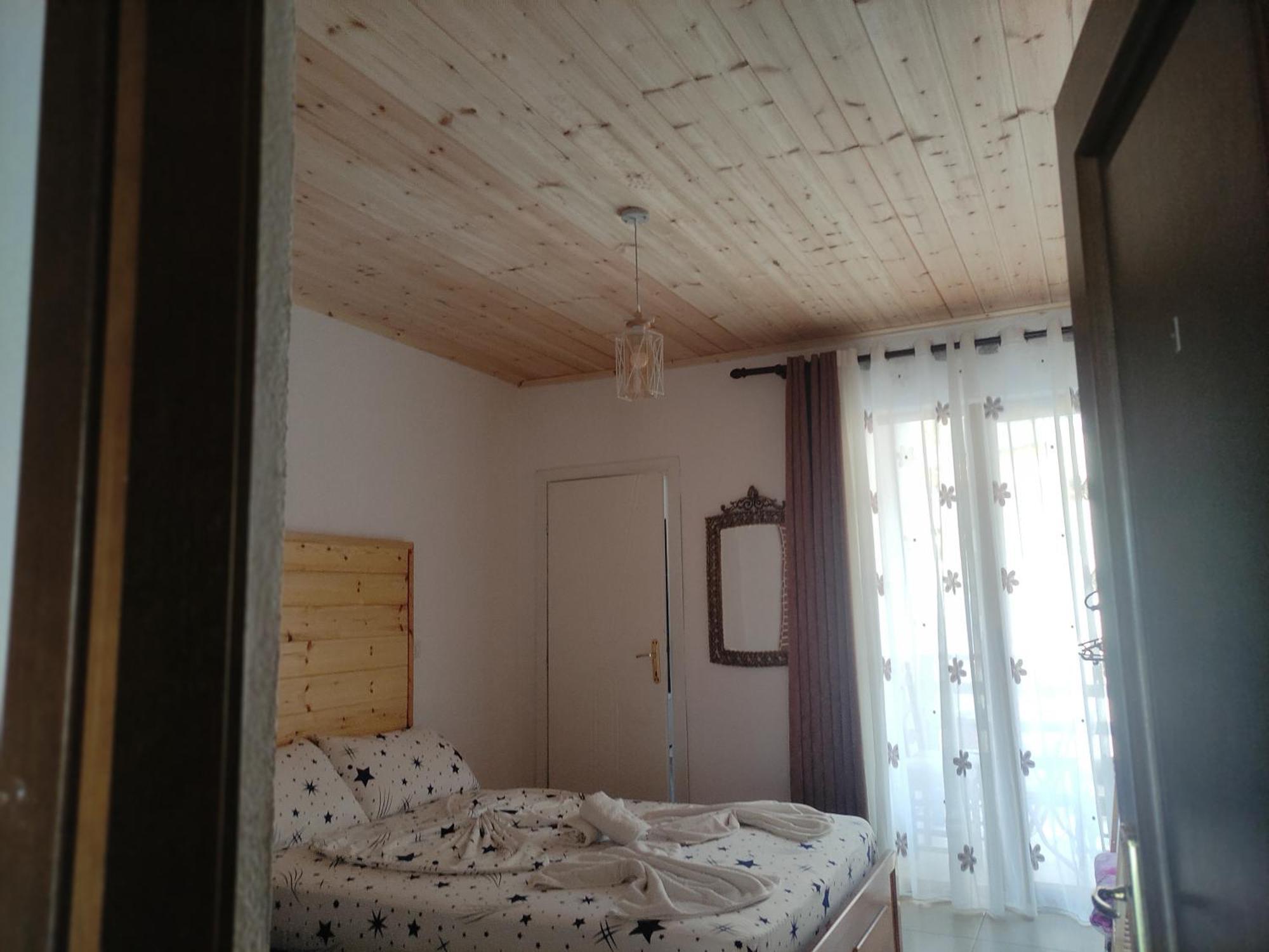 Lini Erda Lakeside Guesthouse חדר תמונה
