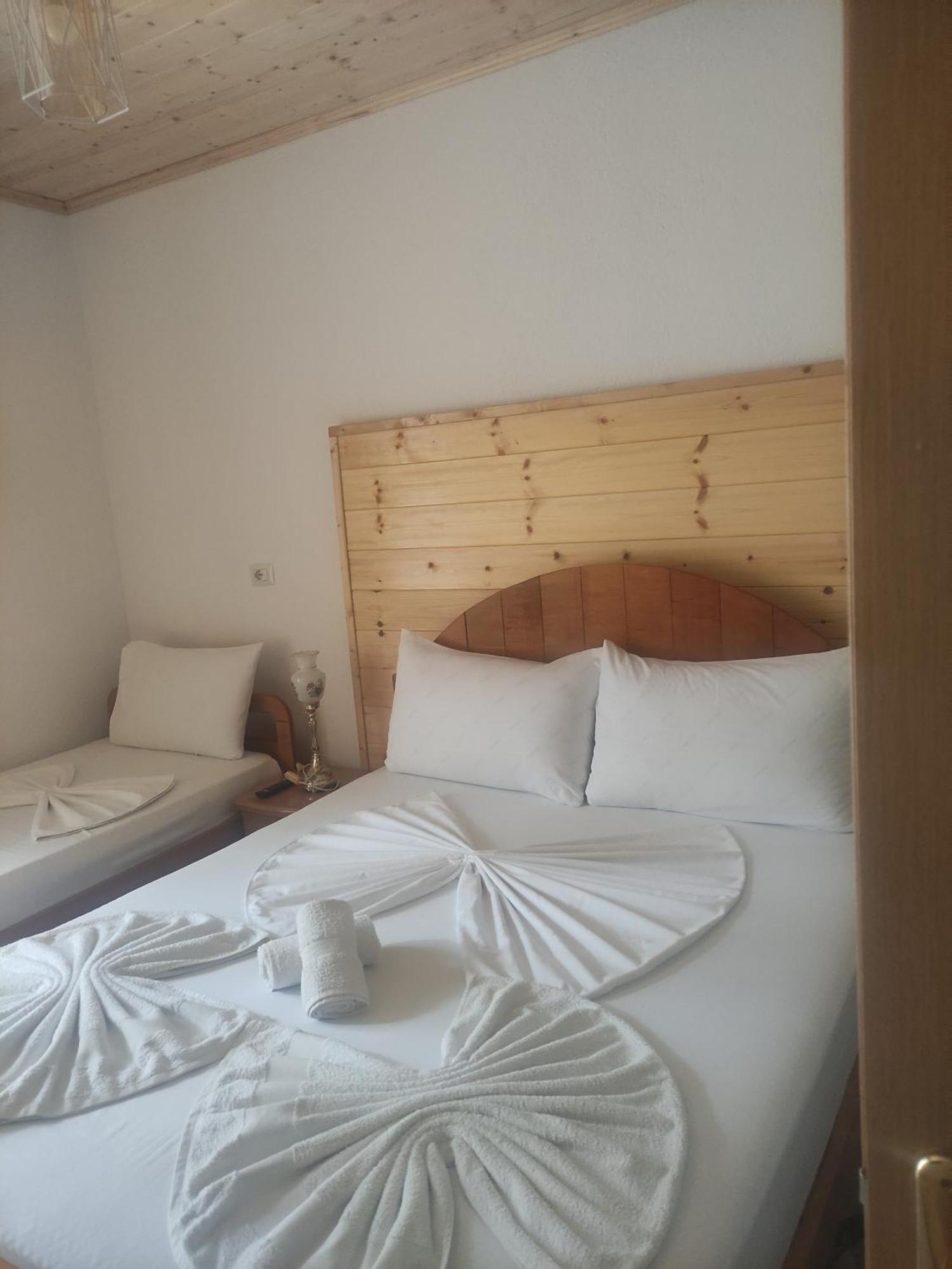 Lini Erda Lakeside Guesthouse חדר תמונה