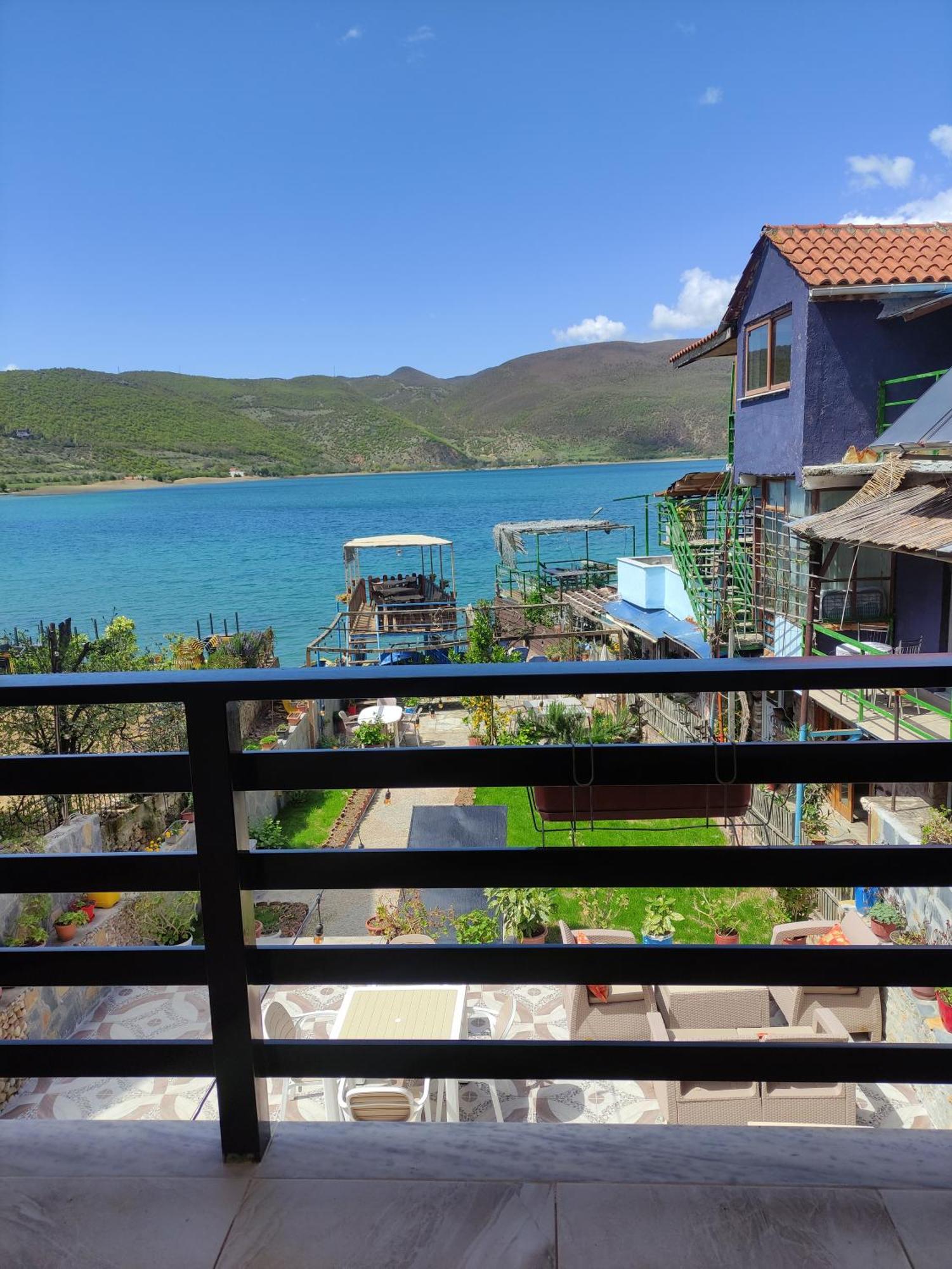 Lini Erda Lakeside Guesthouse מראה חיצוני תמונה