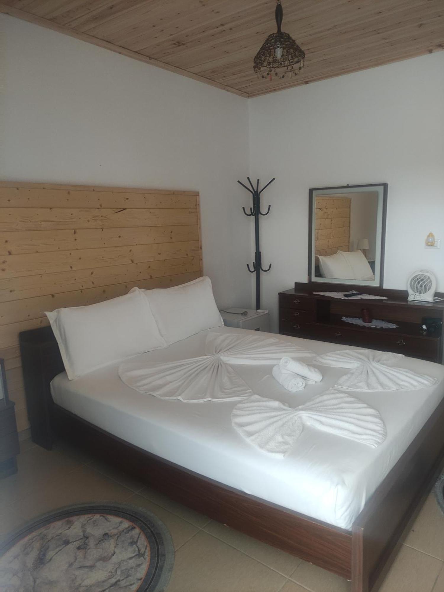 Lini Erda Lakeside Guesthouse חדר תמונה